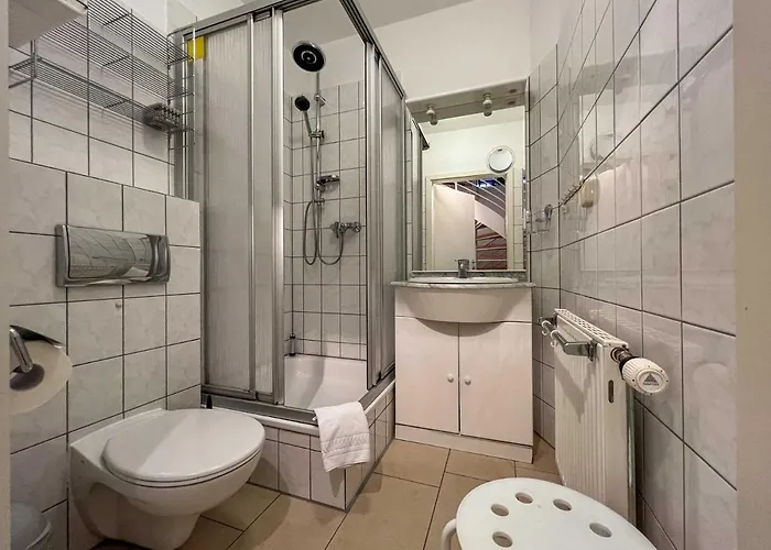 Haus Quisisana 45464 * Goehren (Ruegen)